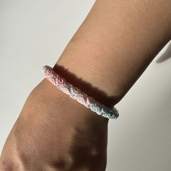 Handwoven Huiwen Knot Bracelet – Chinese Heritage Macrame | Traditional Craftsma - Picture 5 of 6